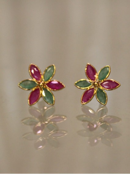 gold earrings