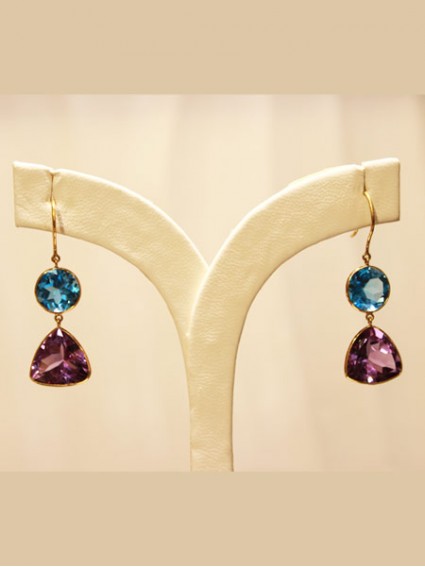 gold earrings