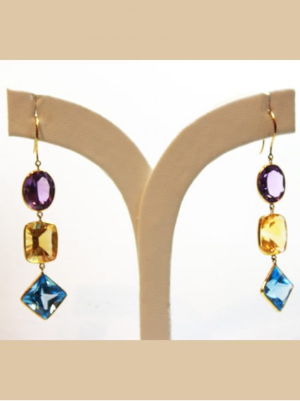 gold earrings