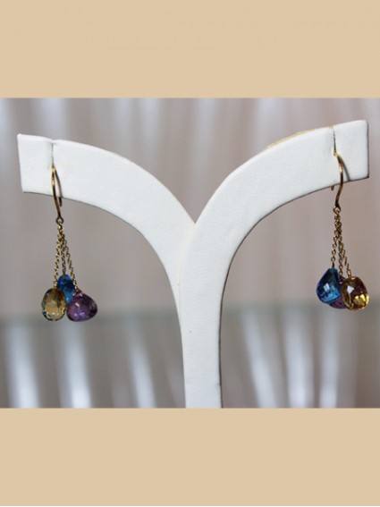 gold earrings