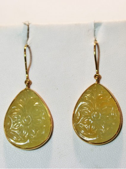 gold earrings