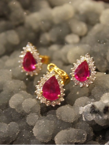 gold pendant set